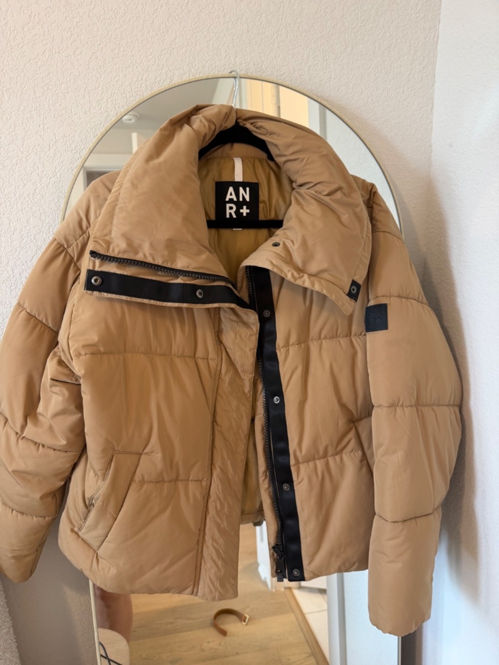 ANR+ Oversized Camel Puffer Jacket Me - Picture 2 of 5